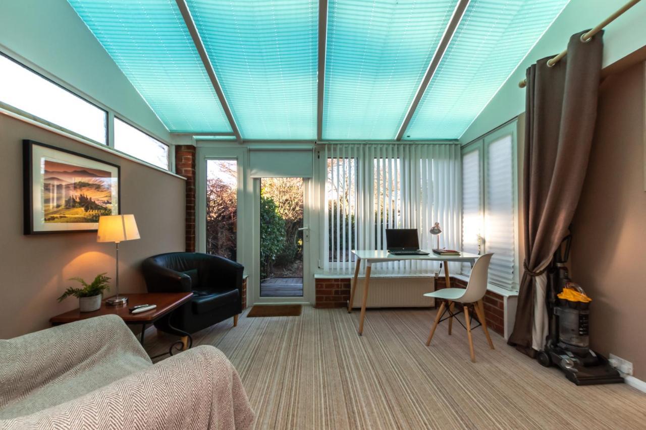 Cheerful 3-Bedroom Douglas House With Patio Southampton Exterior photo