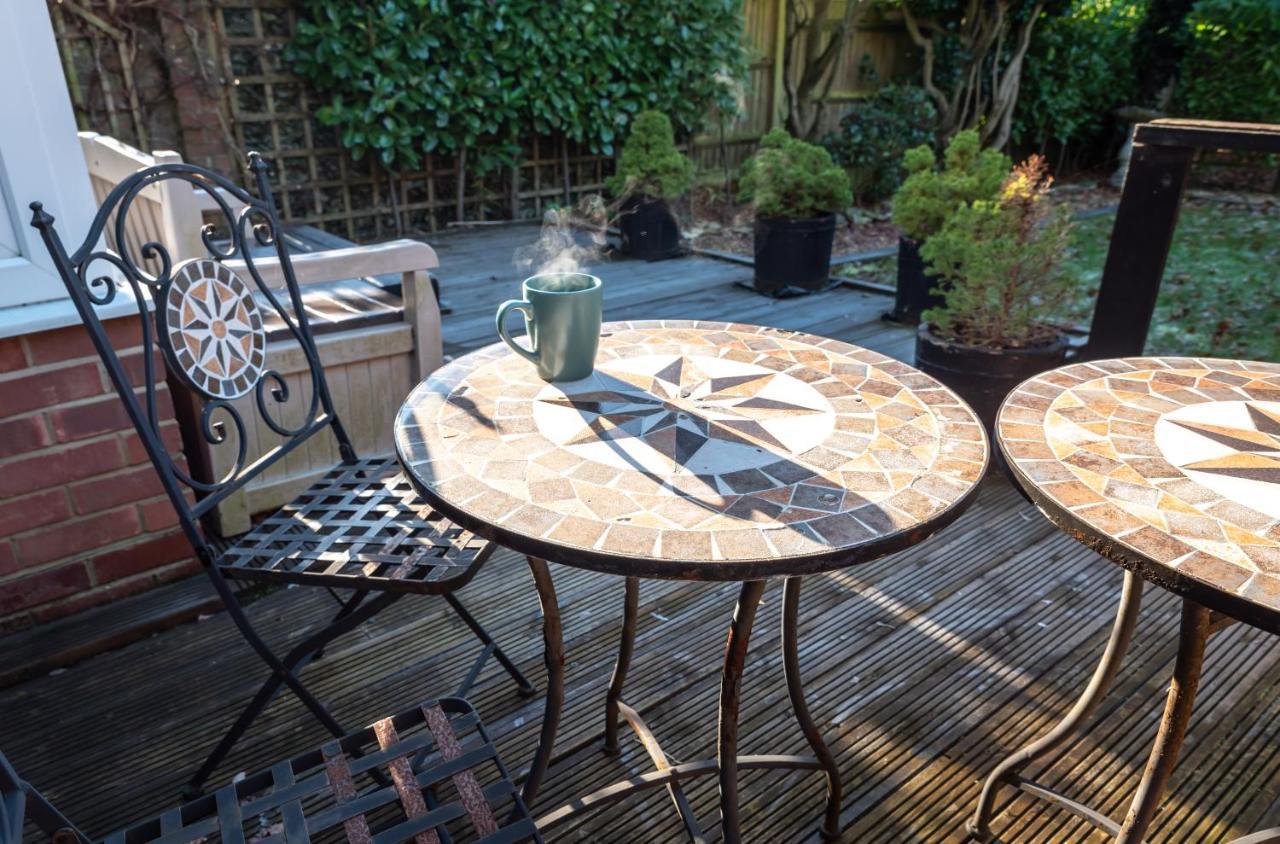 Cheerful 3-Bedroom Douglas House With Patio Southampton Exterior photo